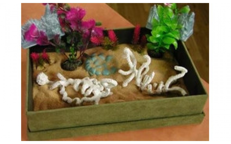 Plaster Dino Play Scape